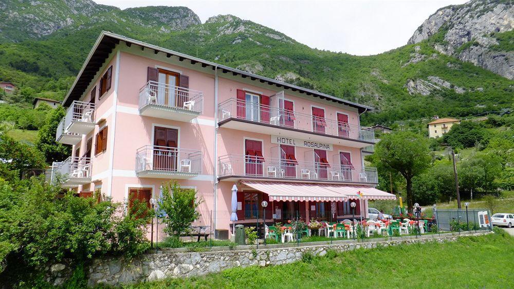 Hotel Rosalpina Riva del Garda Ngoại thất bức ảnh