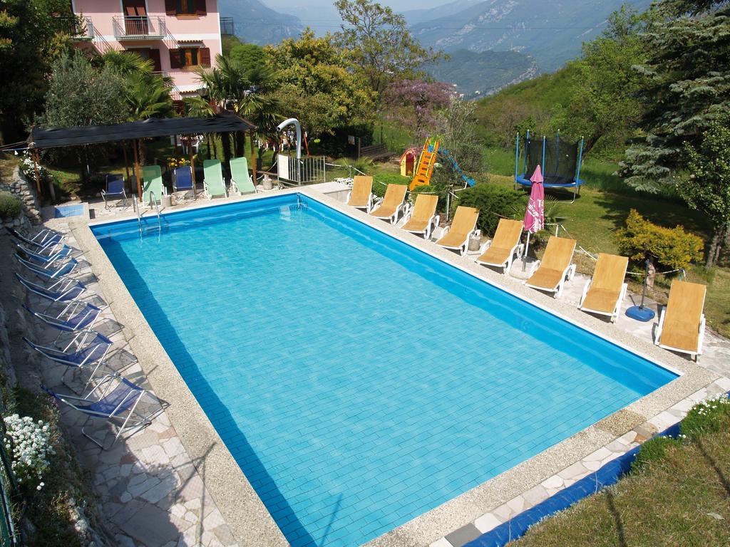 Hotel Rosalpina Riva del Garda Ngoại thất bức ảnh