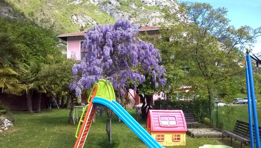 Hotel Rosalpina Riva del Garda Ngoại thất bức ảnh